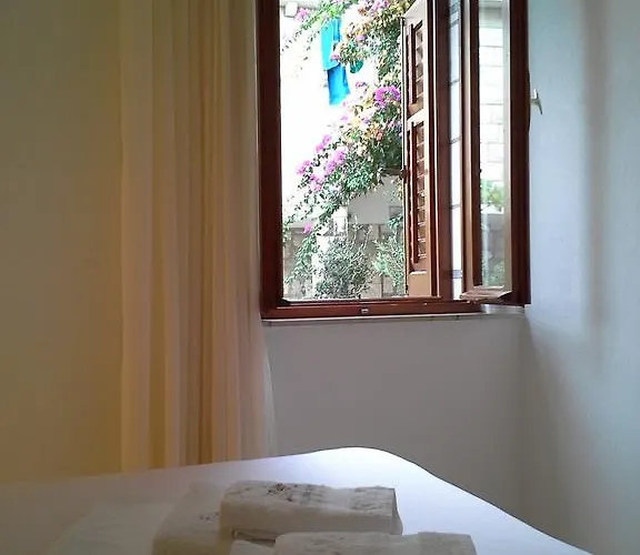 Πανσιόν Sd House Μπολ